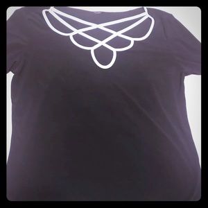 Women’s Top cut neckline